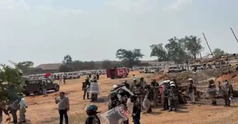 Bulldozers action on former minister house 