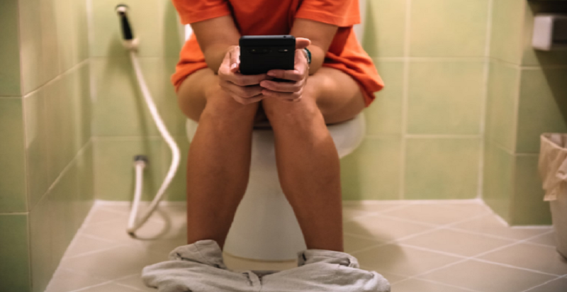 Mobile Use in toilet health risks
