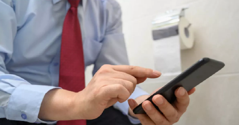 Mobile Use in toilet health risks